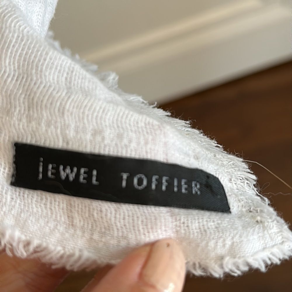 Jewel Toffier double layer crinkle cloth cotton wrap or shawl - Picture 6 of 8
